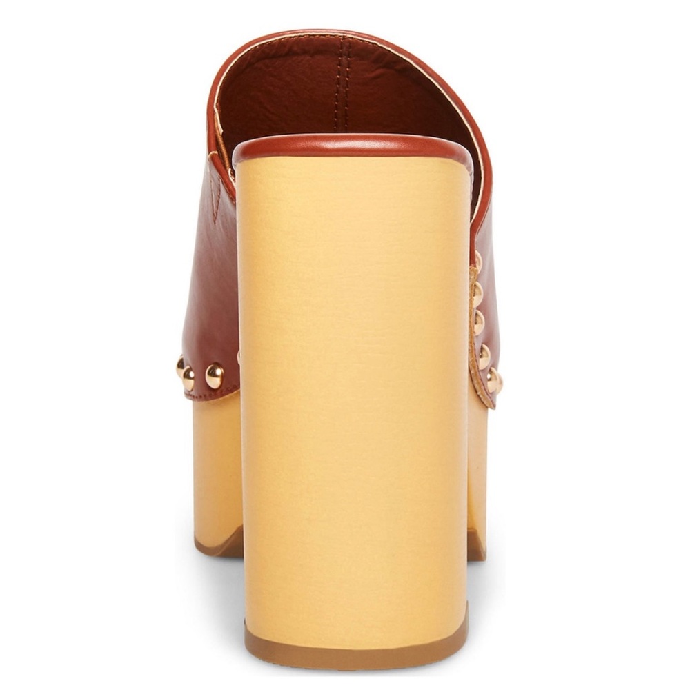 Madden Girl's retro-inspired Harrps sandals. - Picture 3 of 5